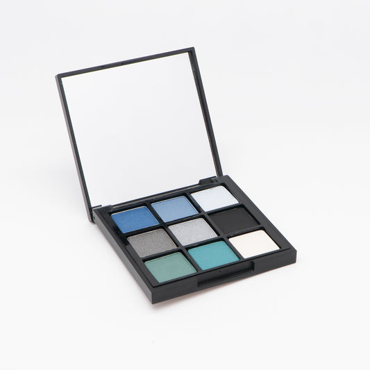 9 Shade Eyeshadow Palette – Winter Queen — 18 g